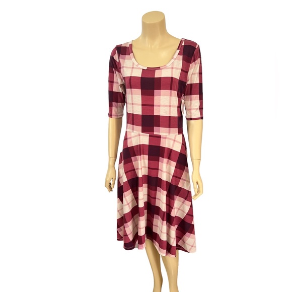 LuLaRoe Nicole Purple Plaid Dress With Pockets Size Medium Cute & Sassy. - Picture 1 of 13